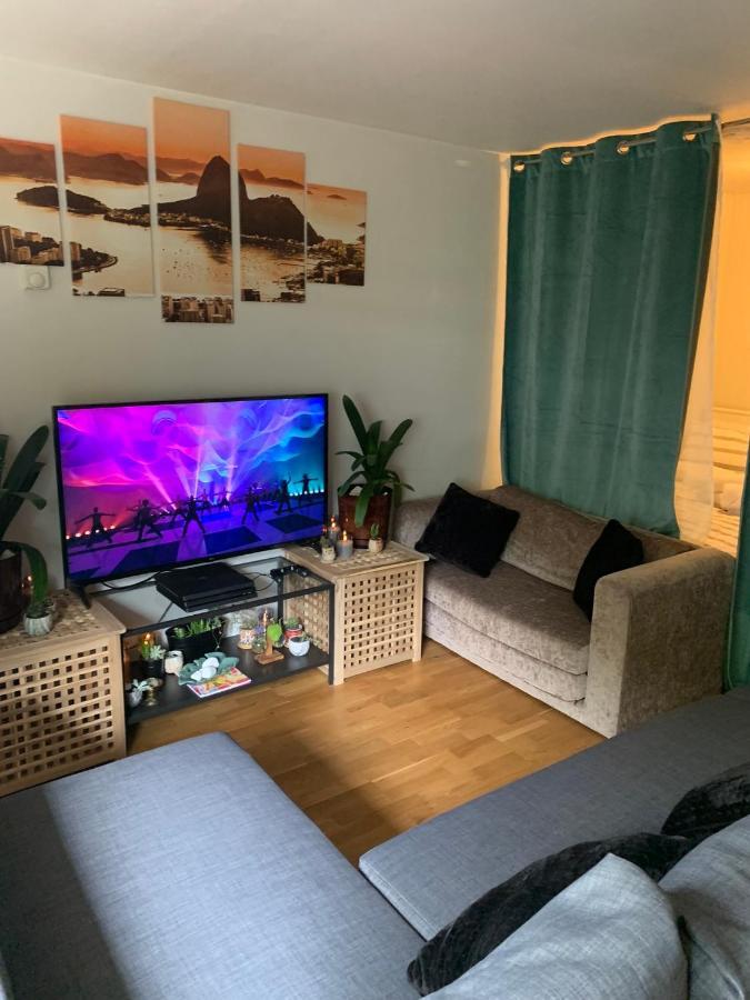Garden Beautiful Cozy Flat , Recent Decorated. Apartment London Luaran gambar