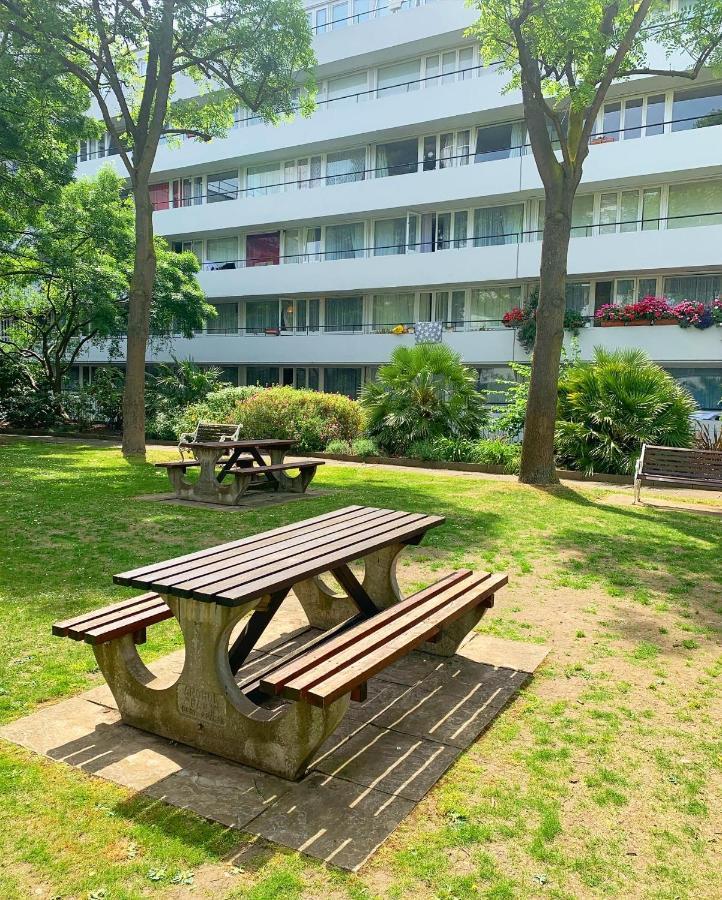 Garden Beautiful Cozy Flat , Recent Decorated. Apartment London Luaran gambar