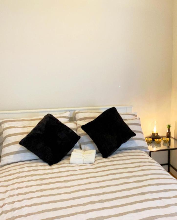 Garden Beautiful Cozy Flat , Recent Decorated. Apartment London Luaran gambar